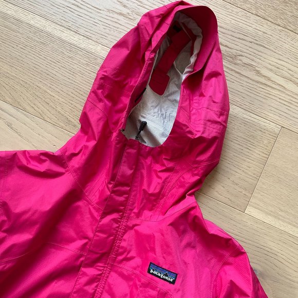 Patagonia Torrentshell Rain Jacket - Bright Pink, Excellent Condition - Picture 4 of 5